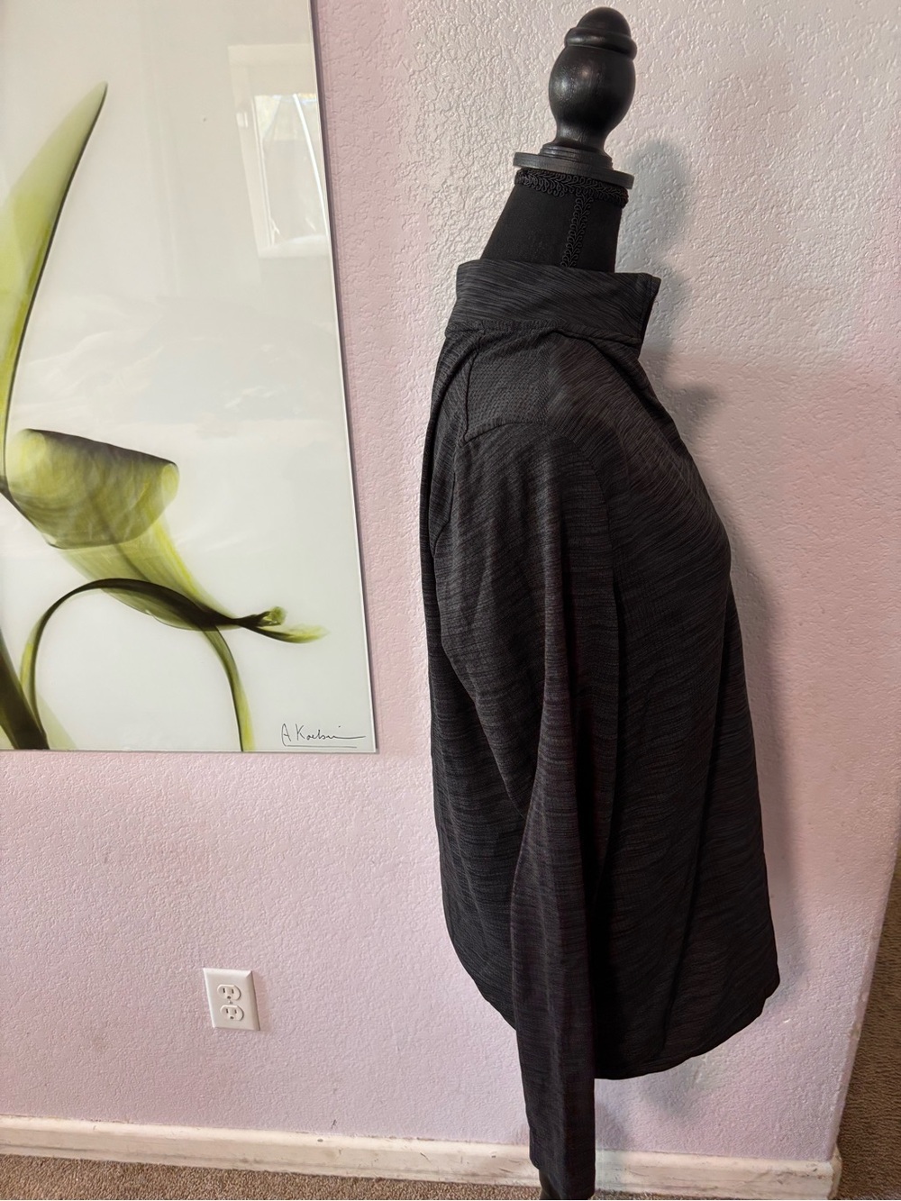 Under Armour shirt size large - Picture 3 of 5